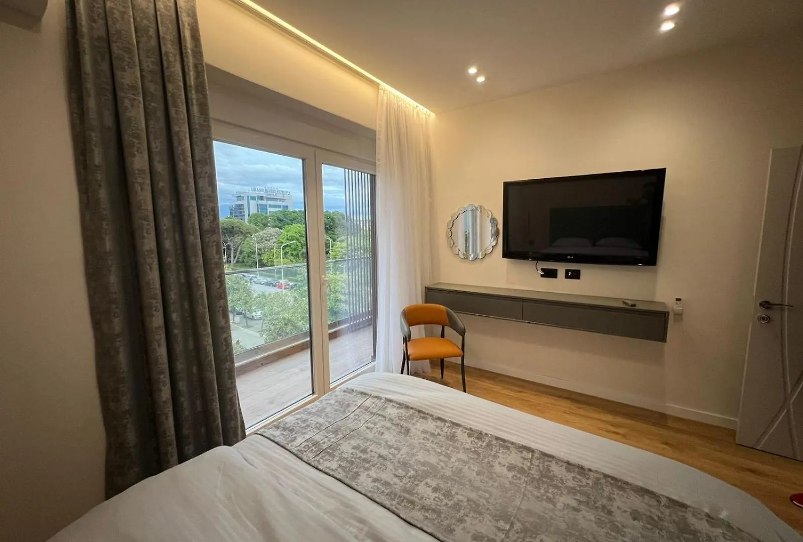 Ideal Apartment Shkodër 0*,